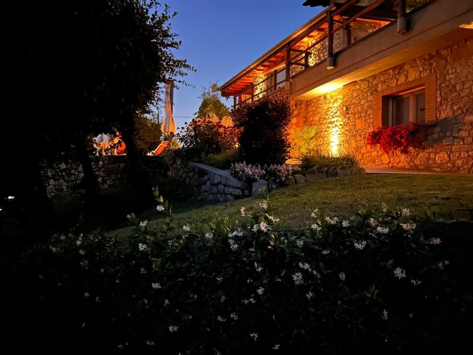 Le Lanterne Bed & Breakfast Villa dʼAlmè Eksteriør bilde