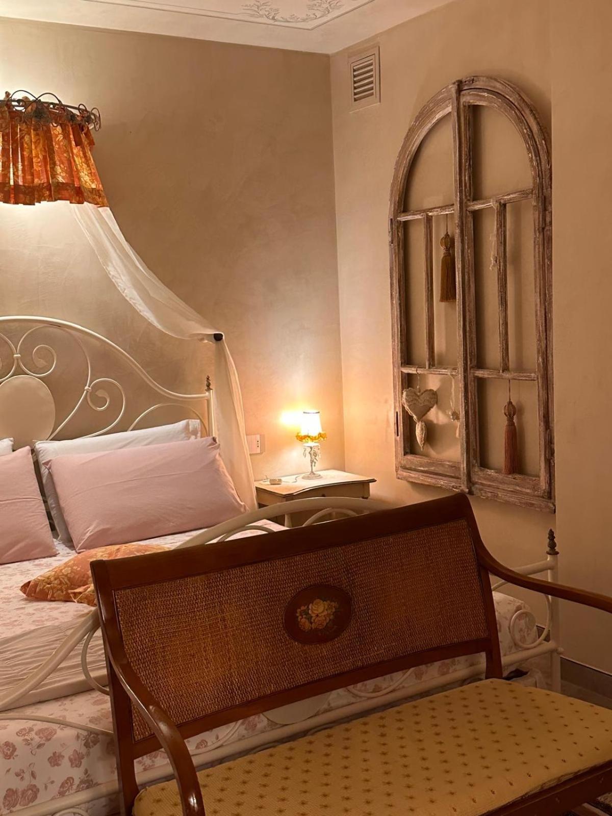 Le Lanterne Bed & Breakfast Villa dʼAlmè Eksteriør bilde
